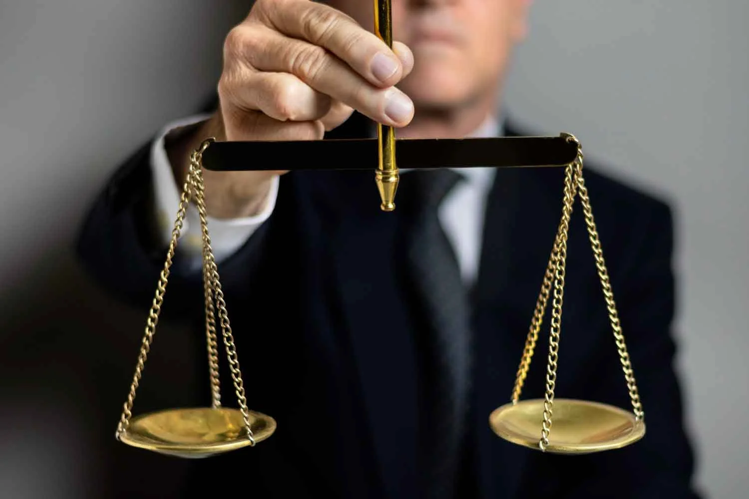 Ağır Ceza Avukatı Olmak Ağır Ceza Avukatı Olmak